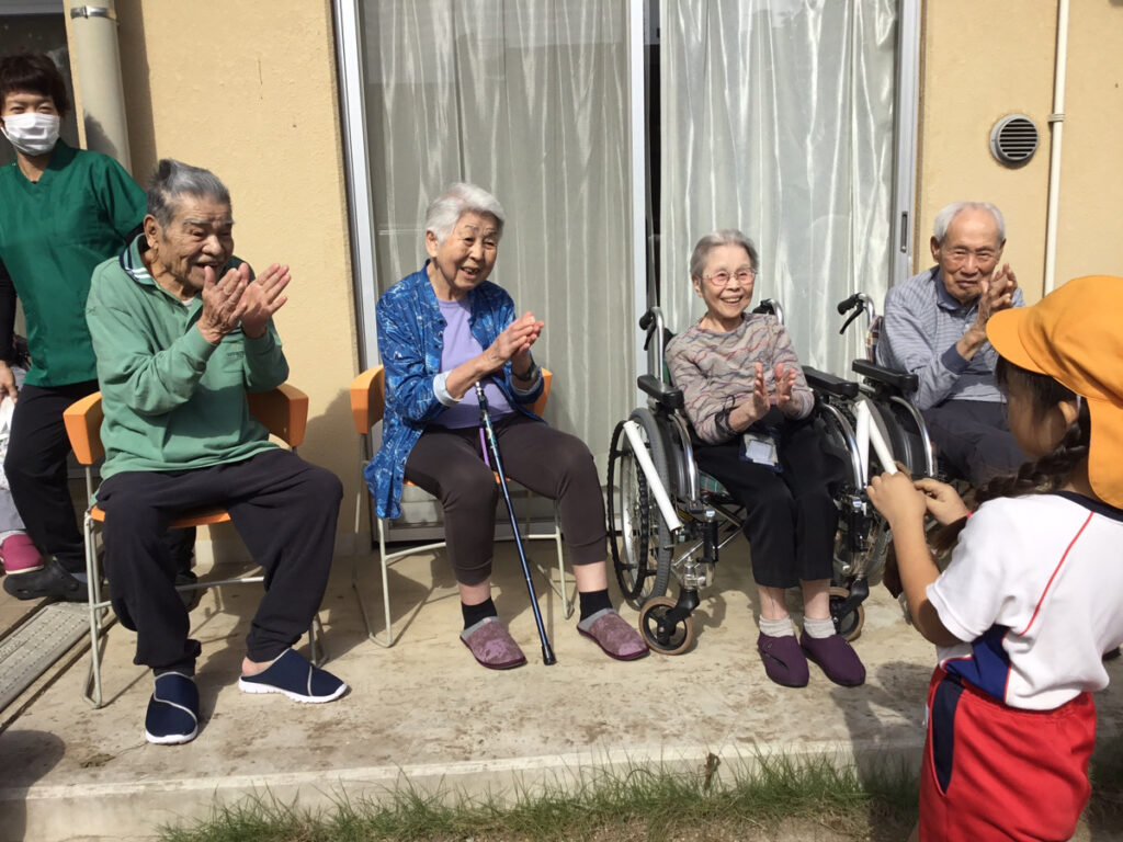 さつまいも堀りを見学しました！